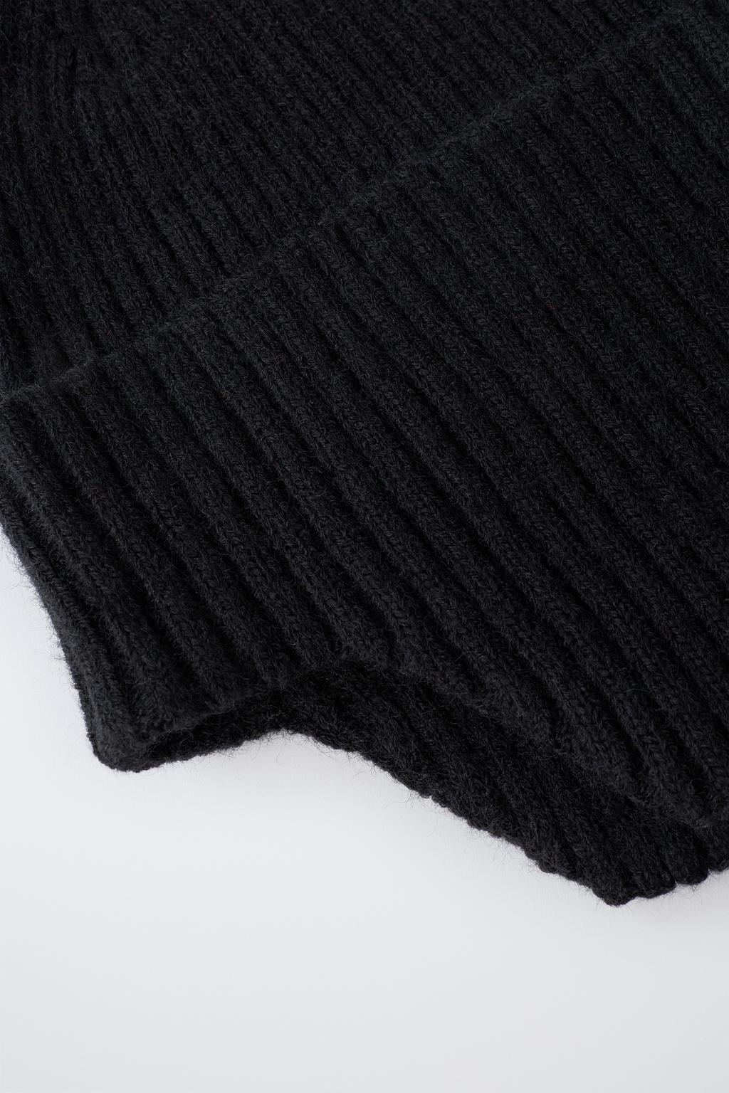 ШАПКА В РУБЧИК С НАУШНИКАМИ