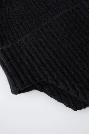 Black | 5213/698/800 - Zara Шапка в рубчик с наушниками