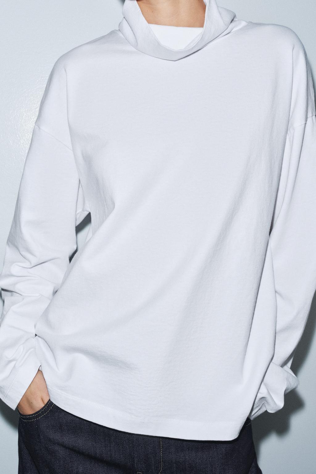 ФУТБОЛКА С ВЫСОКИМ ВОРОТНИКОМ