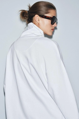 Футболка с высоким воротником- Заказать в России