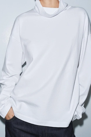 Футболка с высоким воротником- Заказать в России