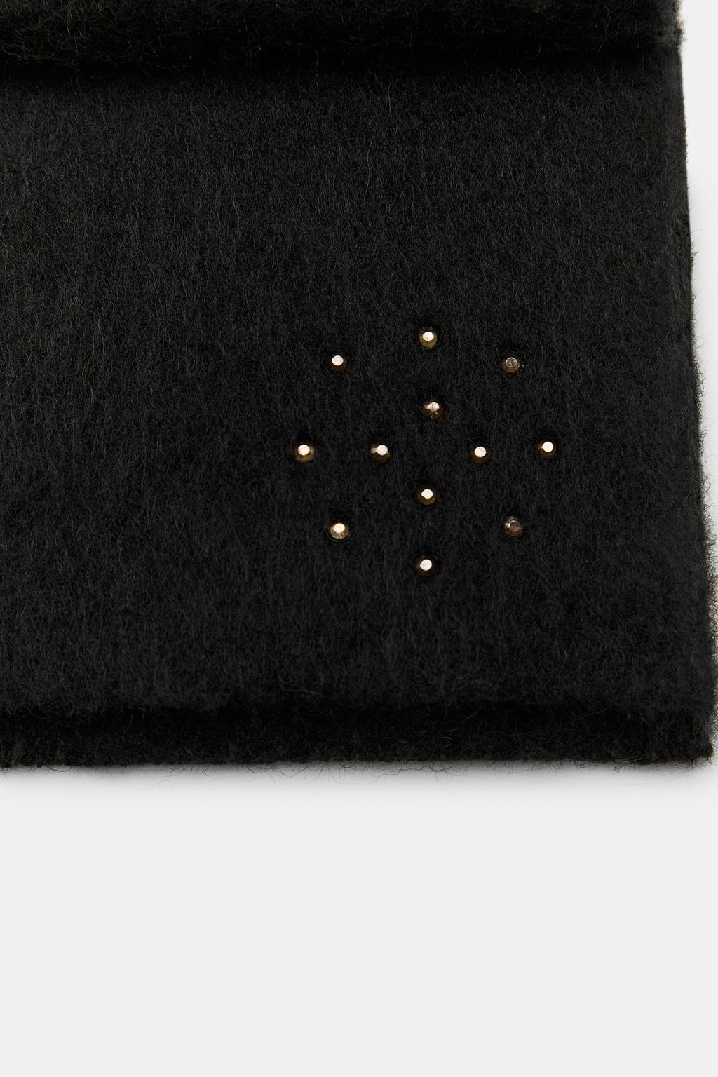 ШАРФ ИЗ ШЕРСТИ СО СТРАЗАМИ