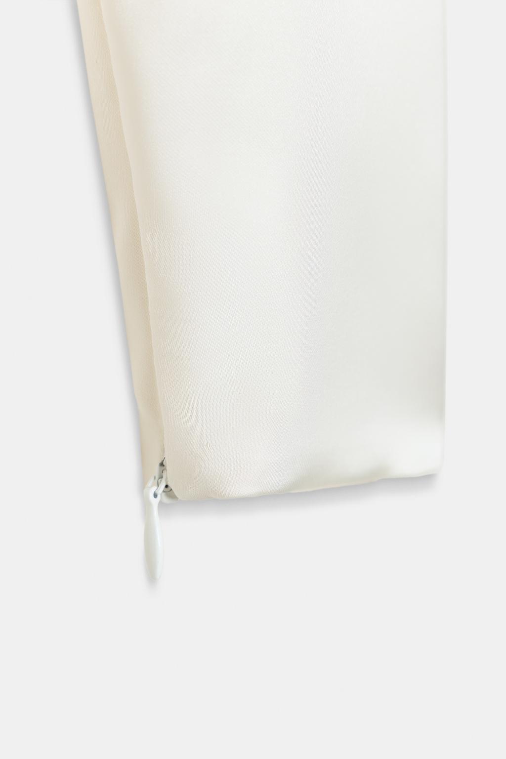 АТЛАСНАЯ РУБАШКА С ЗАВЯЗКАМИ НА СПИНЕ