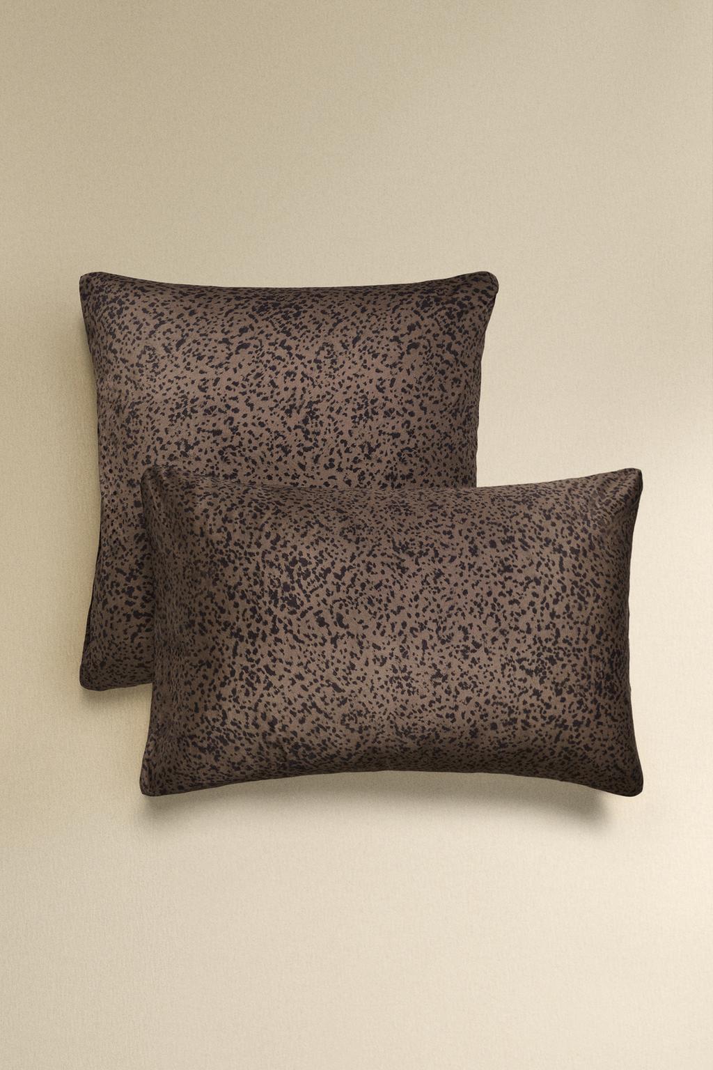 Наволочка с животным принтом