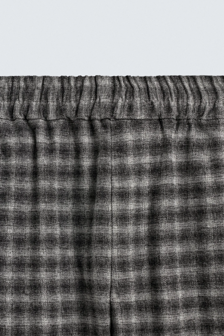 Брюки свободного кроя с текстурой