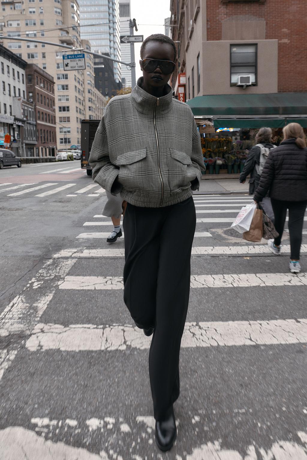 ШИРОКИЕ БРЮКИ С ВЫСОКОЙ ПОСАДКОЙ