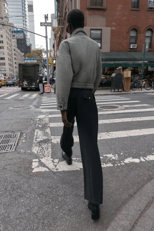 Широкие брюки с высокой посадкой