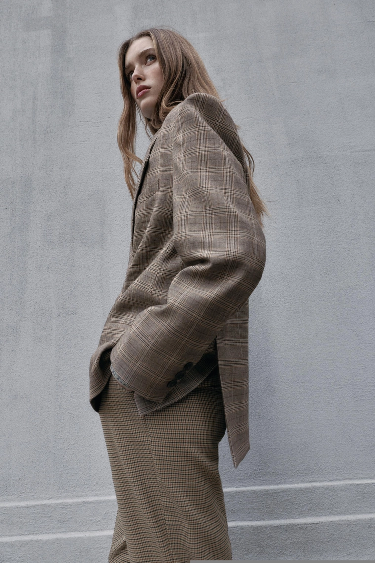 Большой клетчатый блейзер