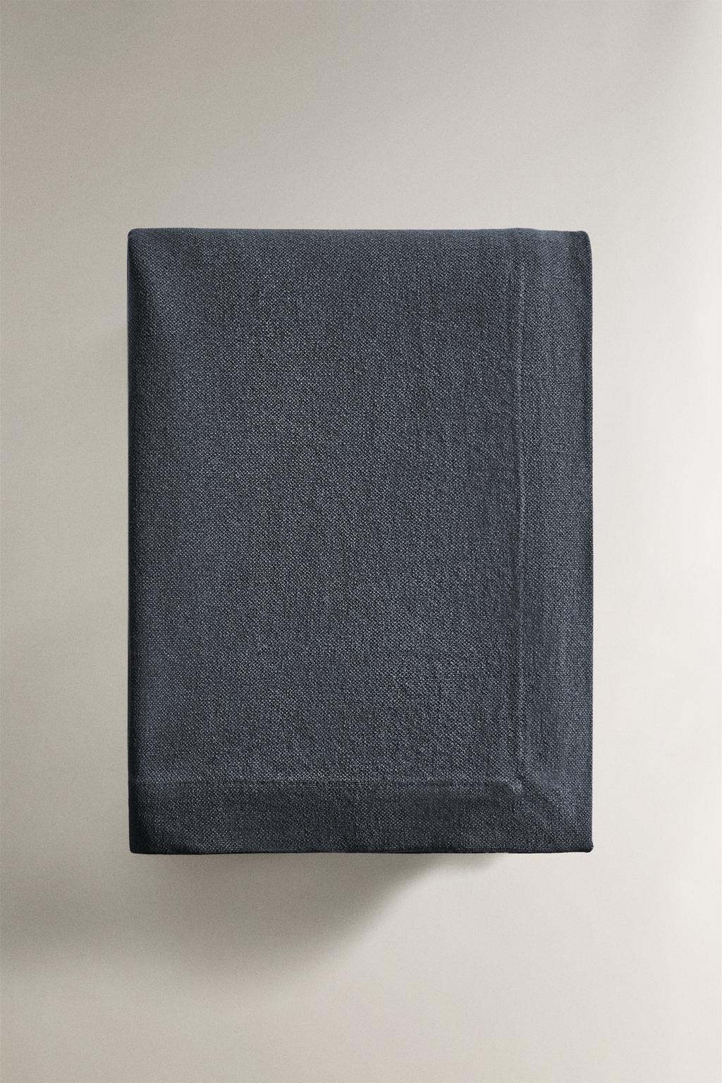 Полноцветная скатерть из плотного льна