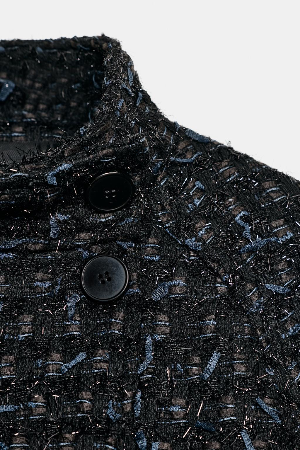 ДВУБОРТНЫЙ ЖАКЕТ ИЗ РЕЛЬЕФНОЙ ТКАНИ С МЕТАЛЛИЗИРОВАННОЙ НИТЬЮ