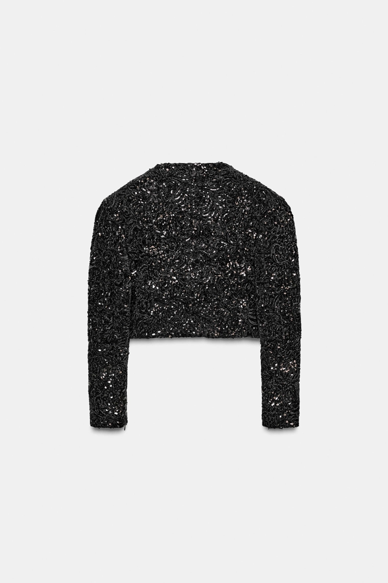 Куртка с объемными рукавами и пайетками