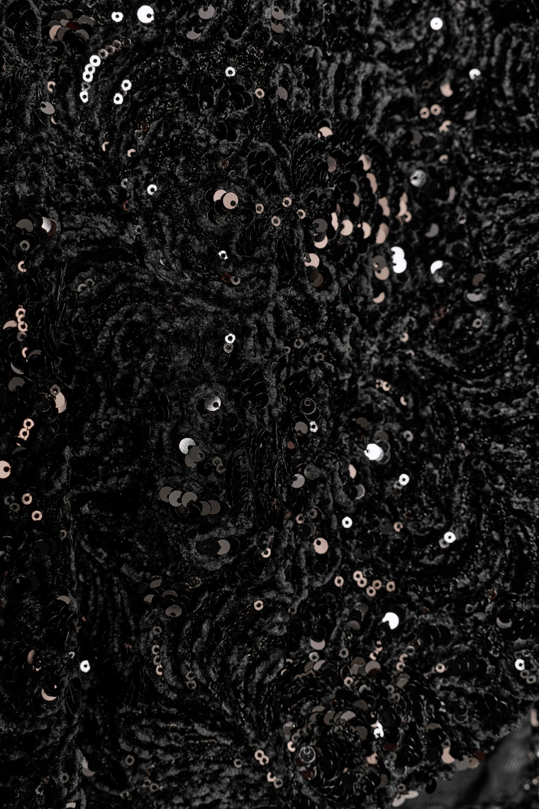 Куртка с объемными рукавами и пайетками