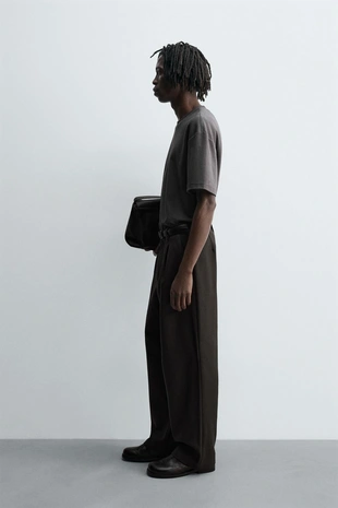 Футболка RELAXED FIT из ткани интерлок- Заказать в России