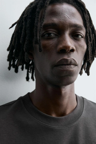 Футболка RELAXED FIT из ткани интерлок- Заказать в России