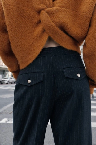 Широкие брюки с высокой посадкой