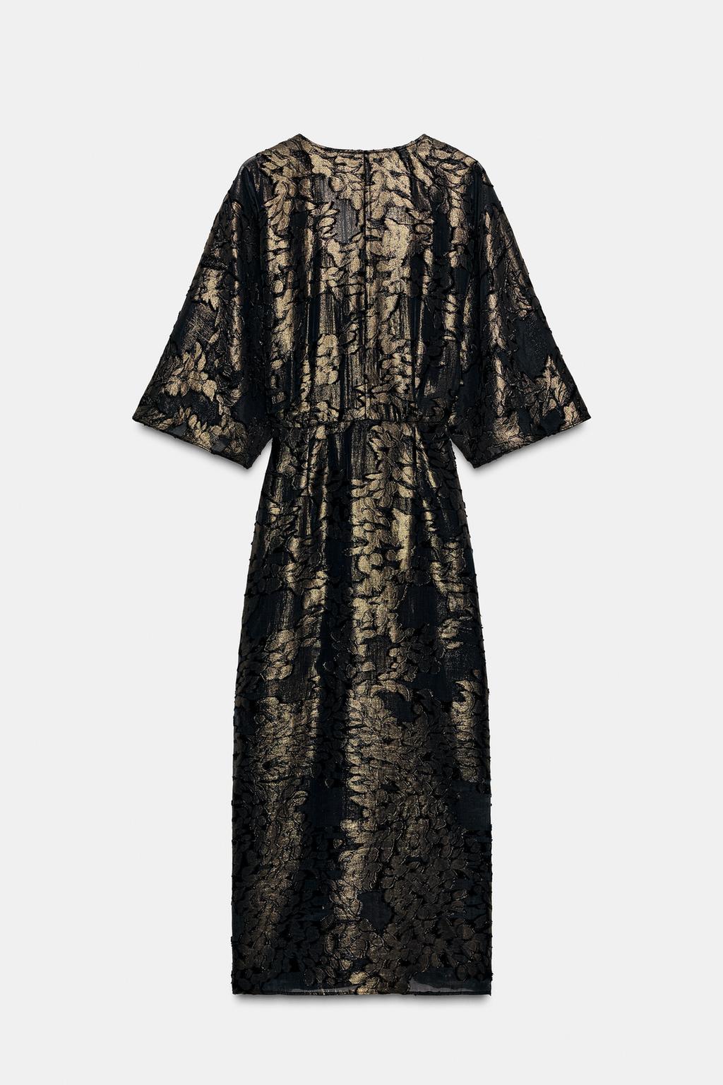 ПЛАТЬЕ МИДИ ИЗ БЛЕСТЯЩЕЙ ТКАНИ СО СБОРКАМИ