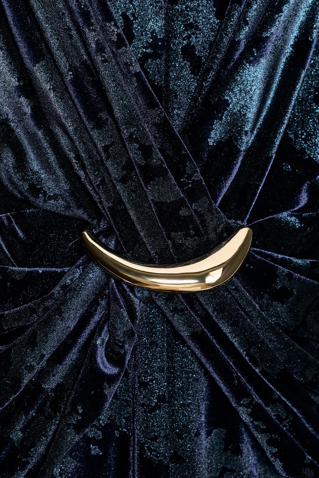 БАРХАТНОЕ ПЛАТЬЕ МИДИ С ФУРНИТУРОЙ