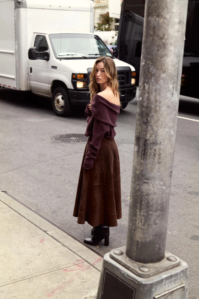 Бандо свитер с голыми плечами