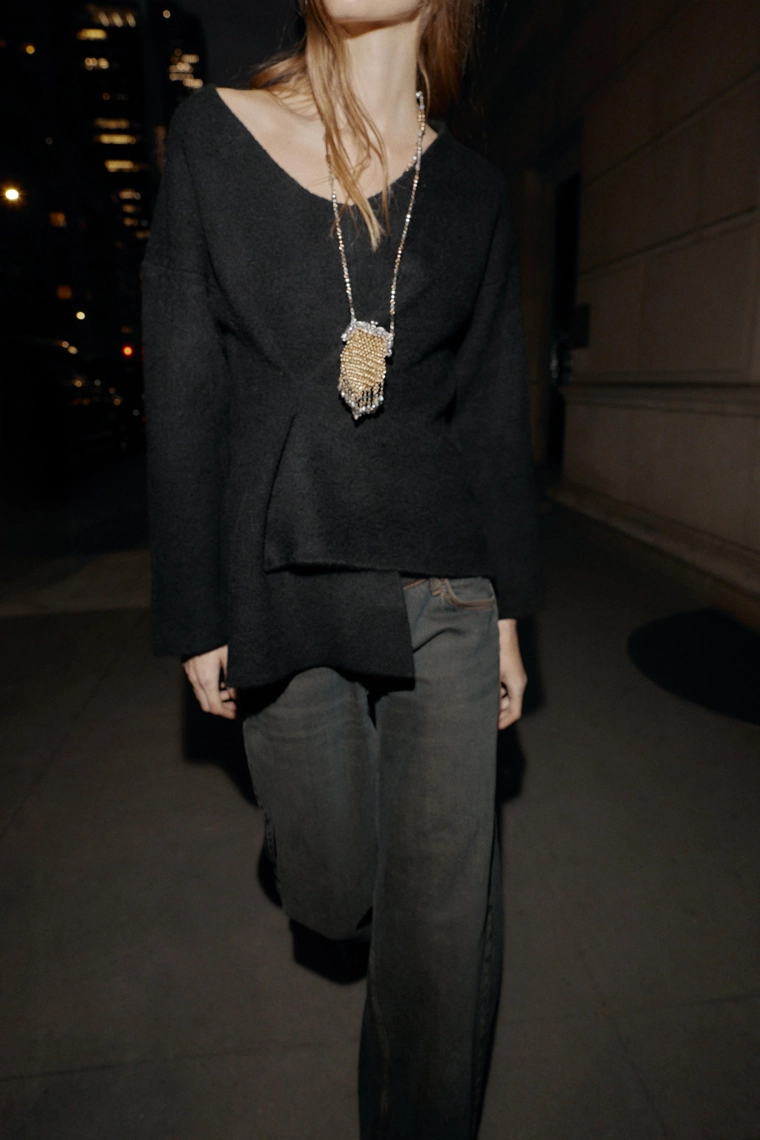 Вязанный свитер с утяжкой на талии