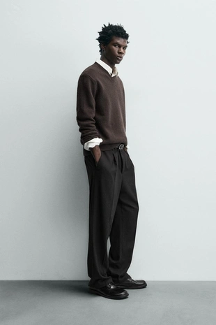 Свитер из 100% шерсти с V-образным вырезом- Заказать в России