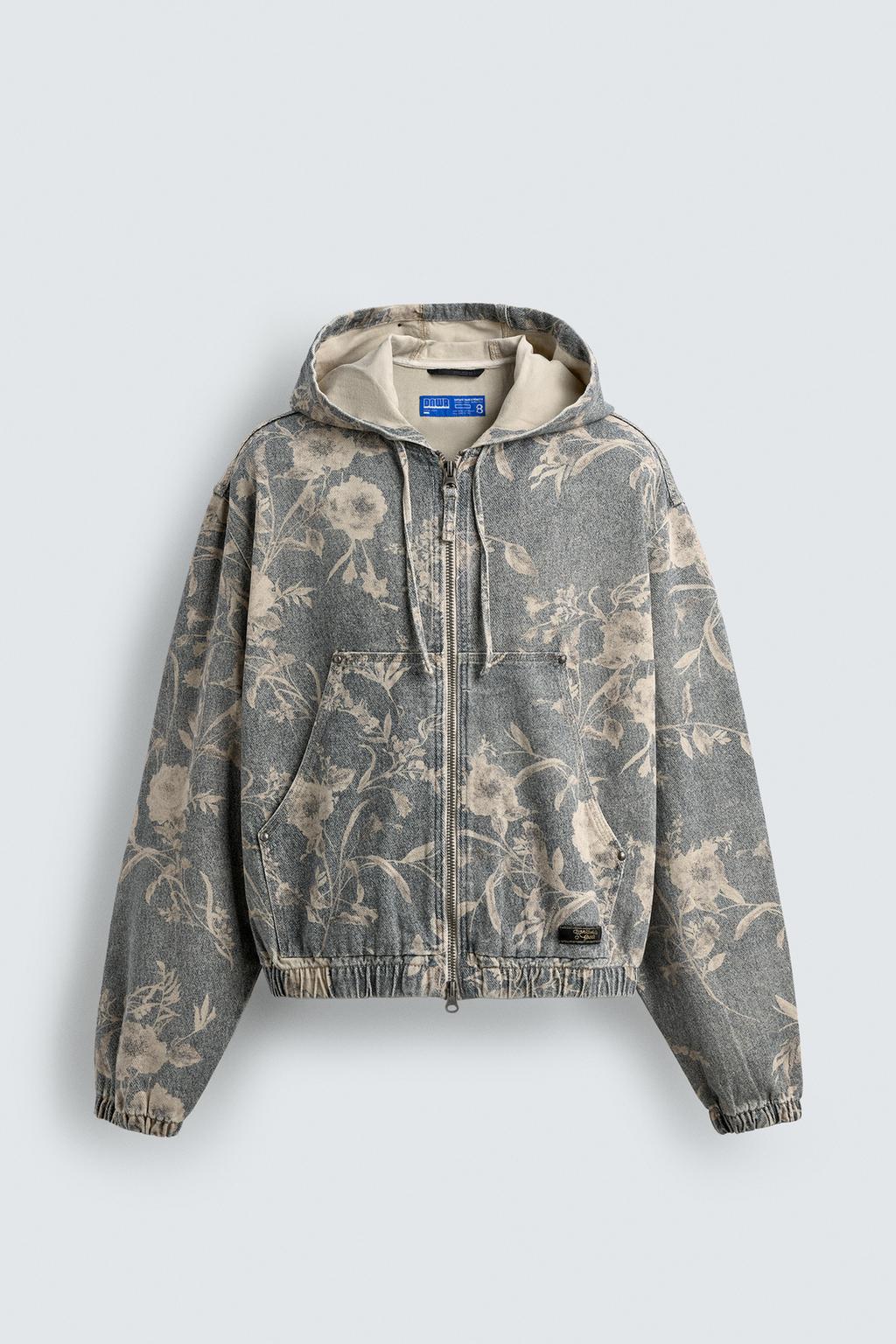 Джинсовая куртка с абстрактным принтом