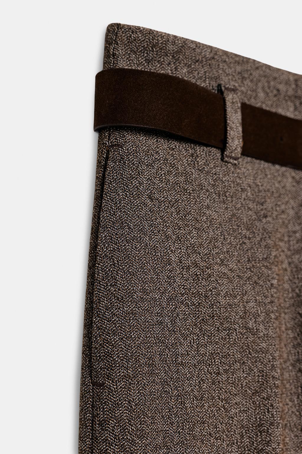 БРЮКИ В ЕЛОЧКУ С РЕМНЕМ