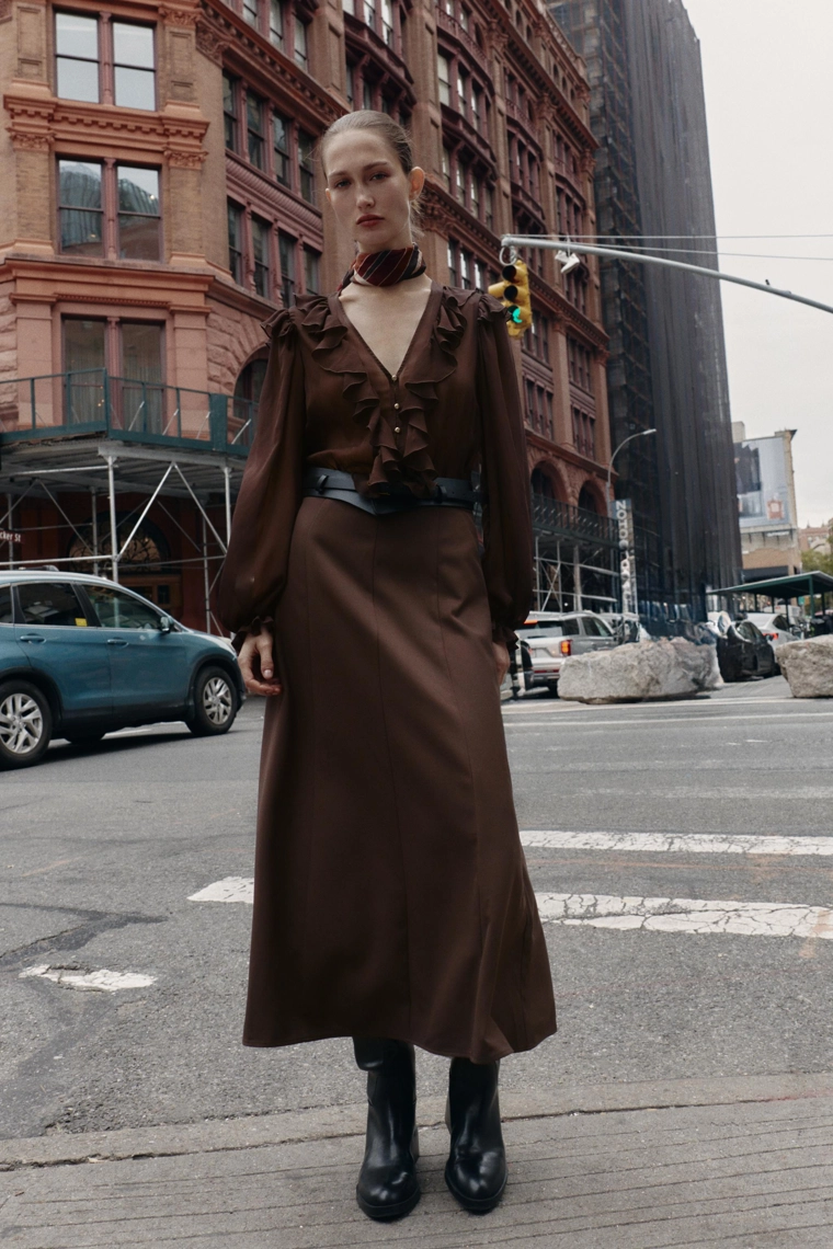 Платье миди с контрастным поясом