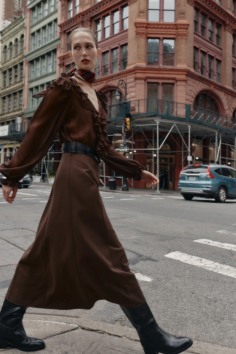 Платье миди с контрастным поясом