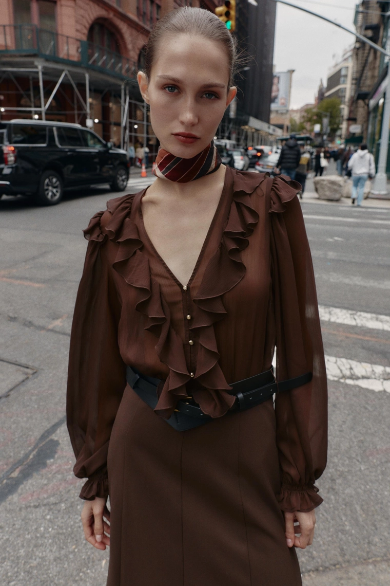 Платье миди с контрастным поясом