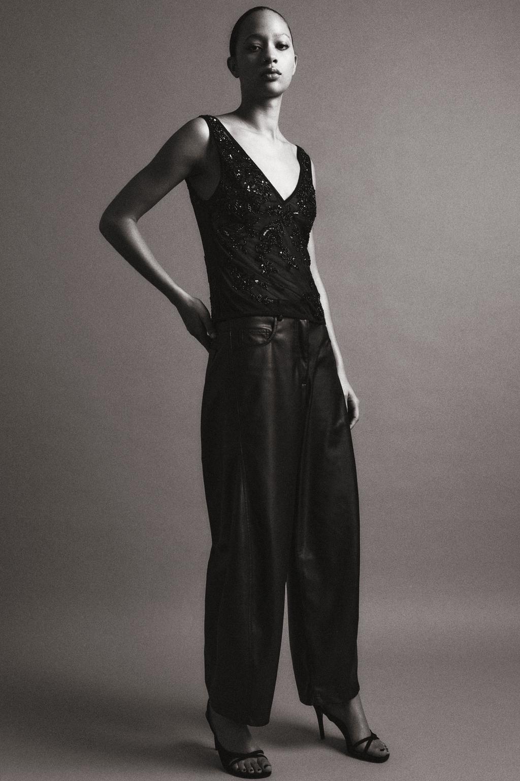 ТОП НА БРЕТЕЛЯХ ИЗ ВЫШИТОГО ТЮЛЯ