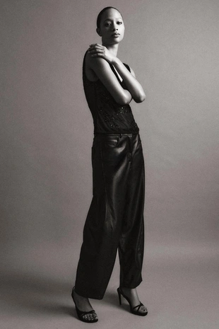 Топ на бретелях из вышитого тюля