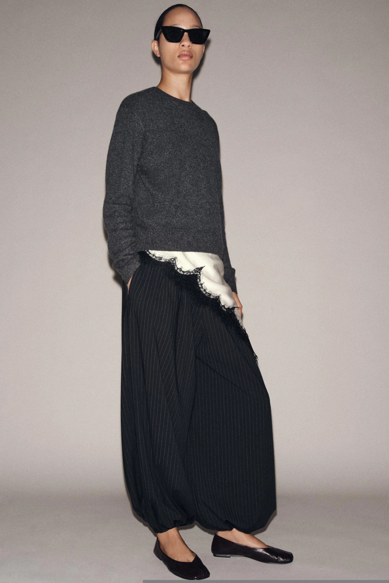 Брюки-бананы с полосками zw в коллекции