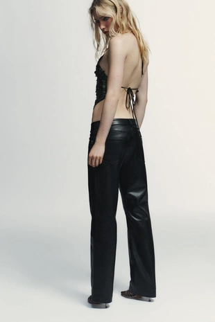 Топ с горловиной халтер и пайетками- Заказать в России