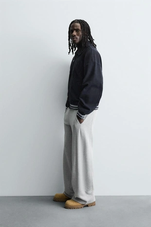 Бомбер с нашивками- Заказать в России