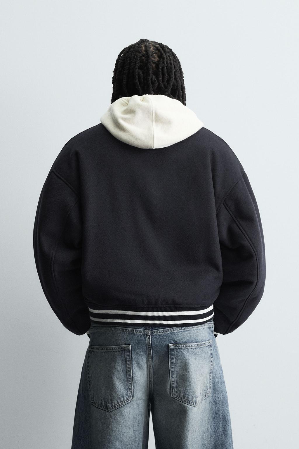 УТЕПЛЕННЫЙ БОМБЕР С НАШИВКАМИ