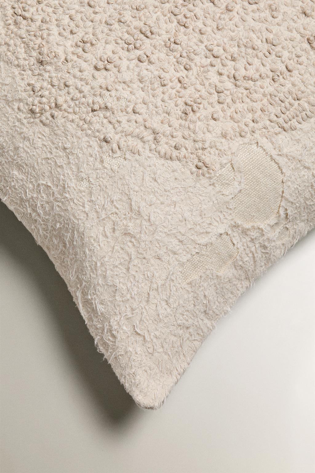 Подушка с вышивкой