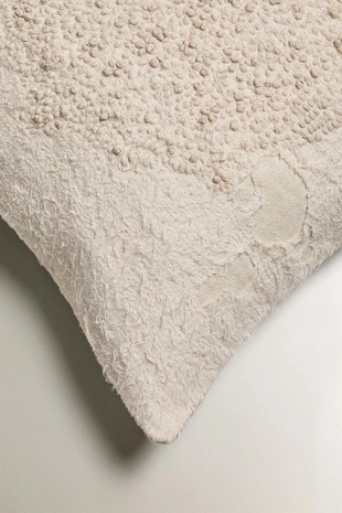 Подушка с вышивкой- Заказать в России