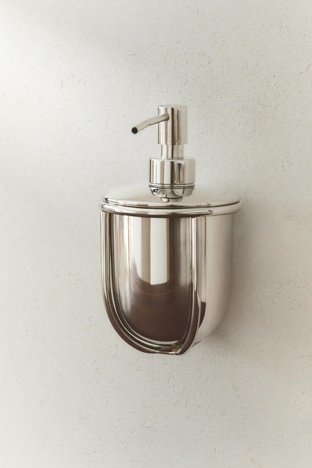 Блестящий мыльница из металла