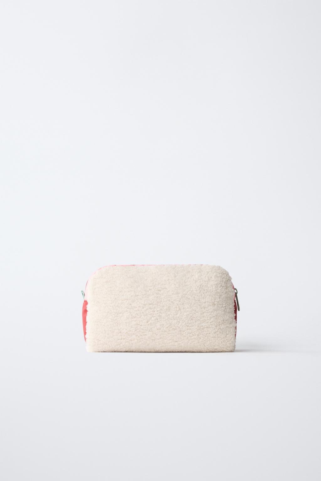 КОСМЕТИЧКА ИЗ ИСКУССТВЕННОЙ ОВЧИНЫ MINNIE MOUSE © DISNEY