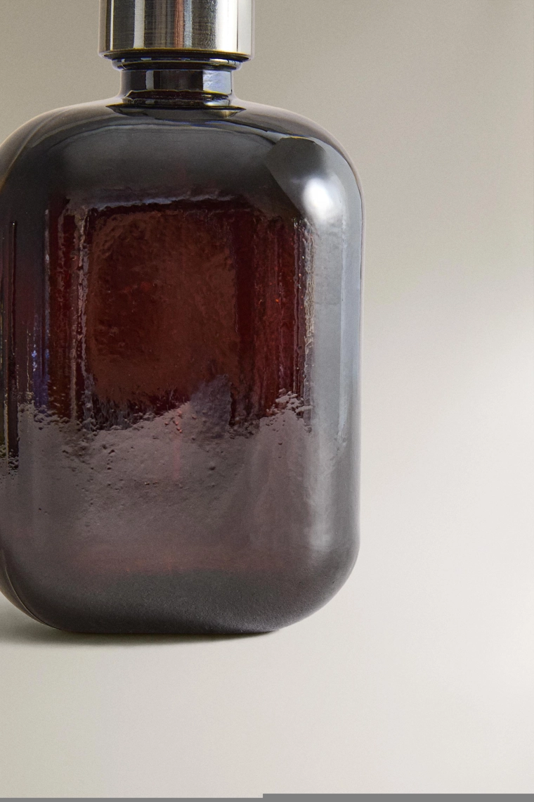 Диспенсер для жидкого мыла из темного стекла