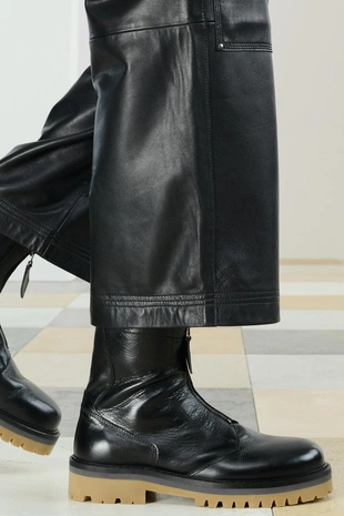 Кожаные брюки- Заказать в России