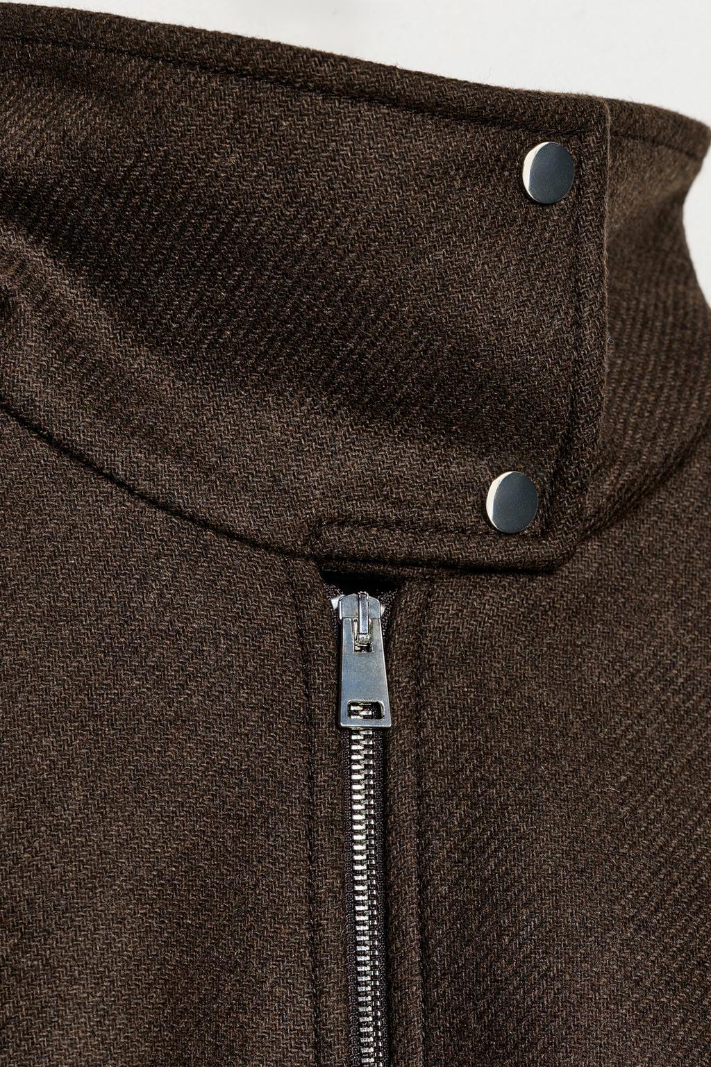 БОМБЕР ИЗ ШЕРСТИ С ВЫСОКИМ ВОРОТНИКОМ