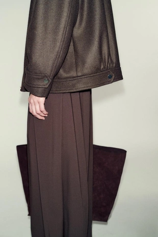 Бомбер из шерсти с высоким воротником- Заказать в России