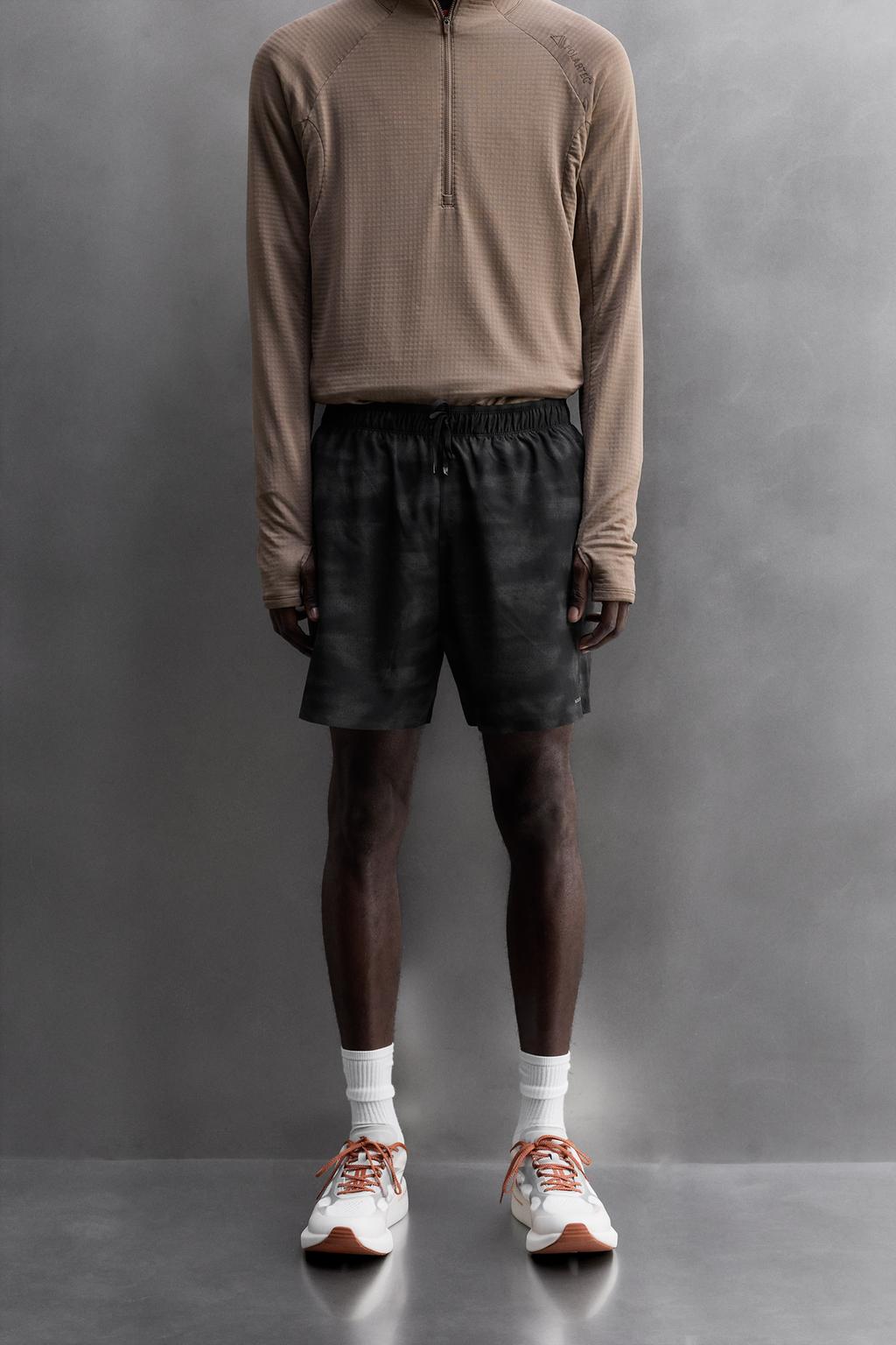 ПЕРФОРИРОВАННЫЕ ШОРТЫ ДЛЯ БЕГА