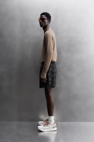 Перфорированные шорты для бега- Заказать в России