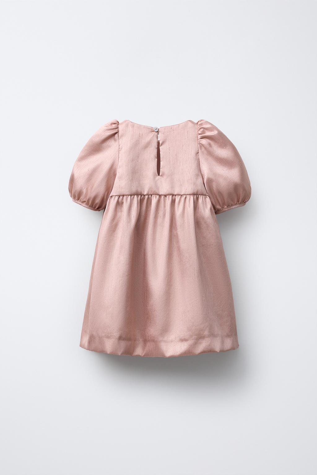 БЛЕСТЯЩЕЕ ПЛАТЬЕ С ОБЪЕМНЫМИ РУКАВАМИ