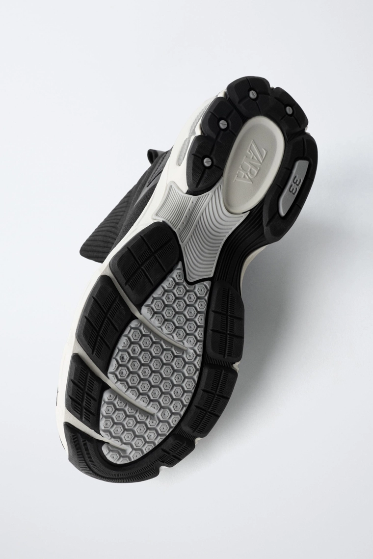 Высокие кеды-носки