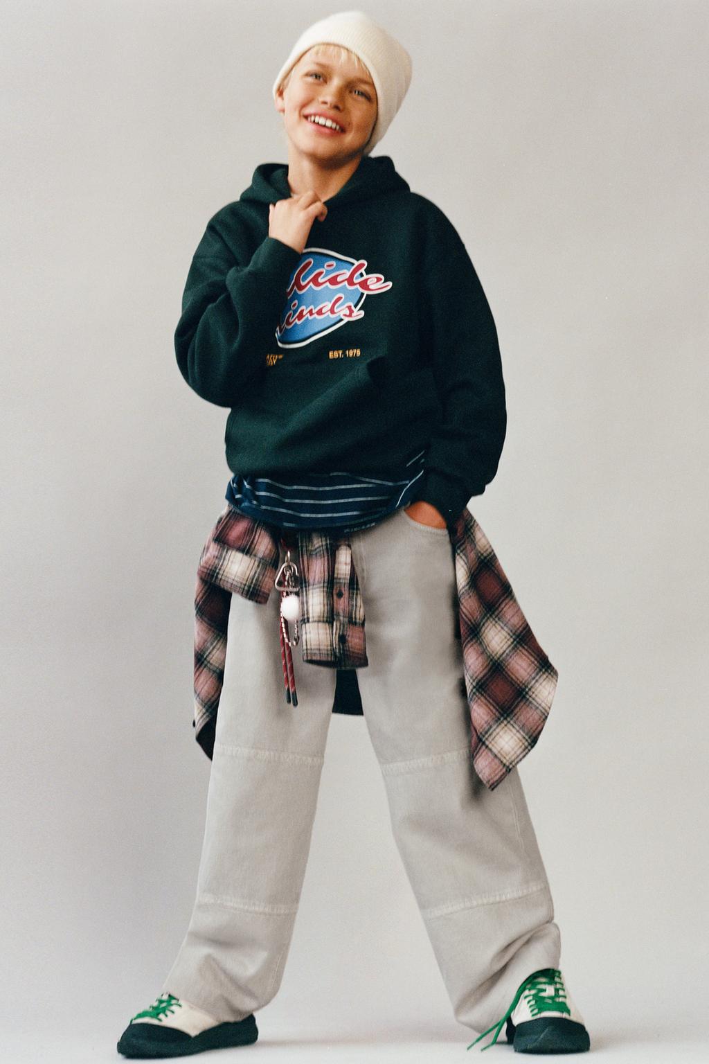 ХУДИ С НАДПИСЬЮ