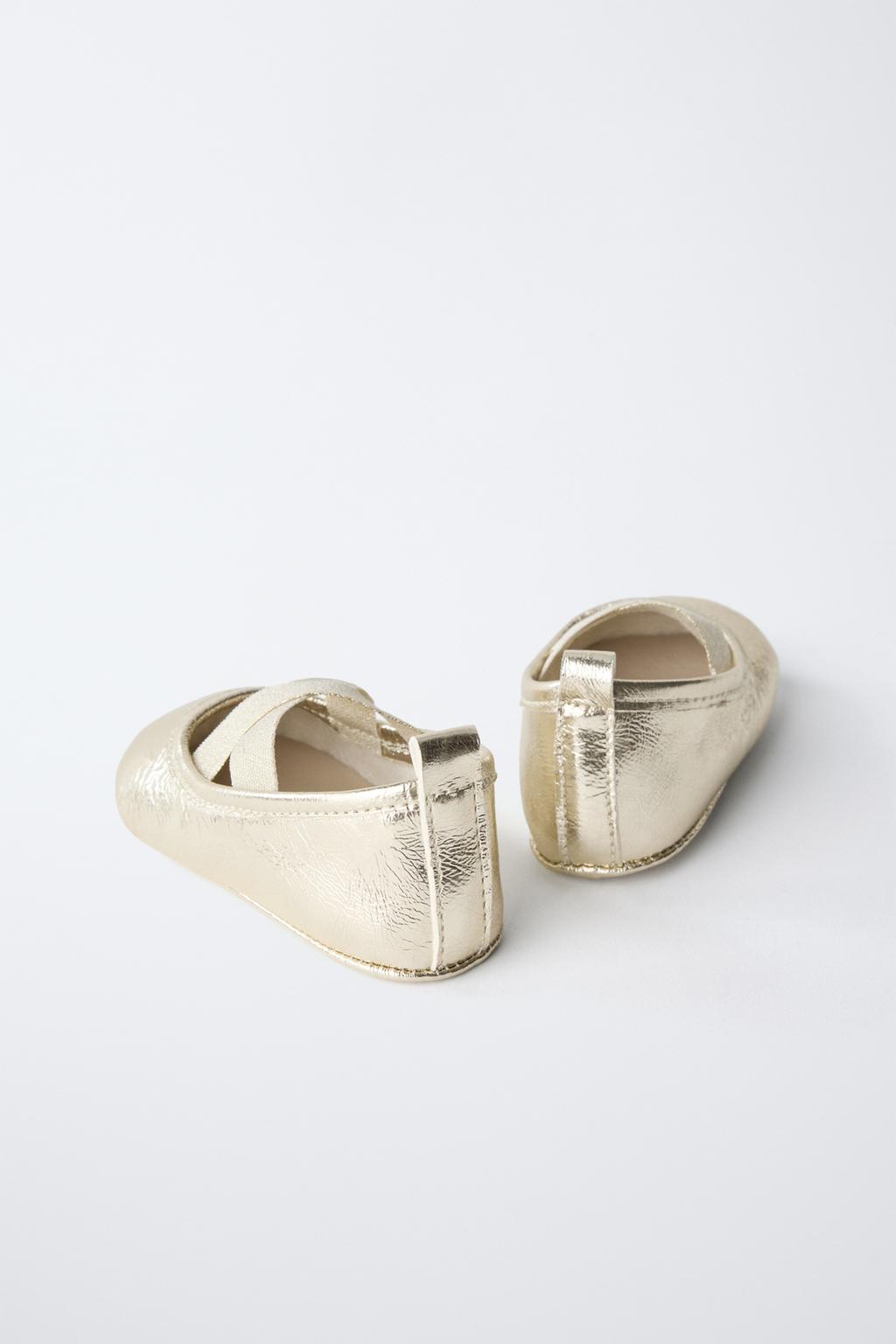 Туфли балетки из кожи