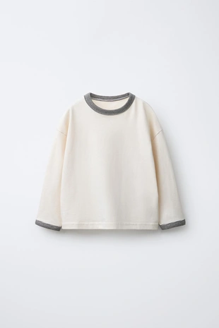 Набор из двух футболок с окантовкой- Заказать в России